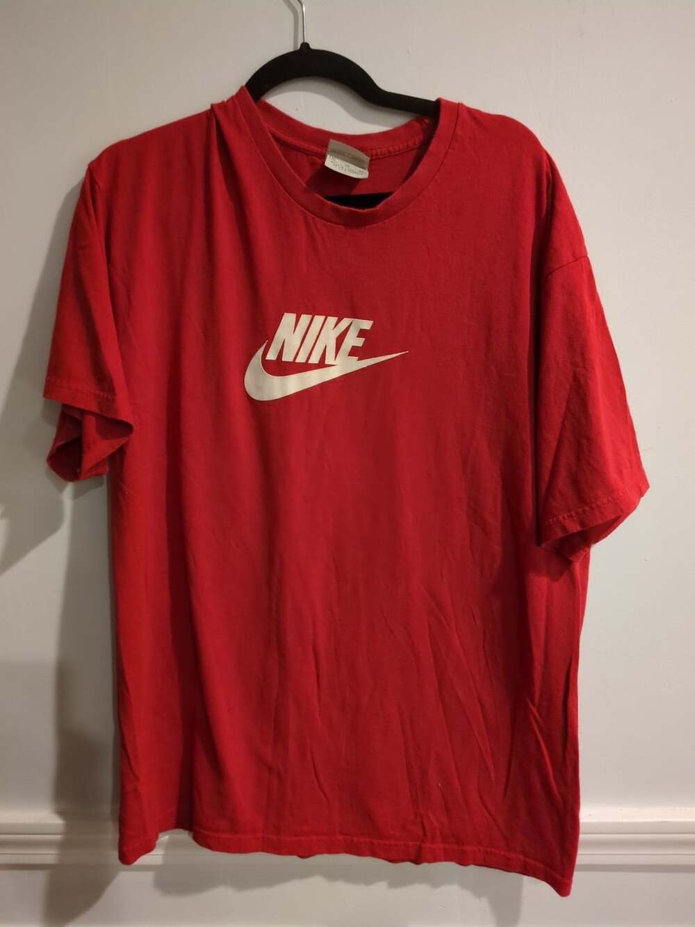 Nike Center Swoosh Logo T-Shirt Y2K Size XL Red Graphic Tee